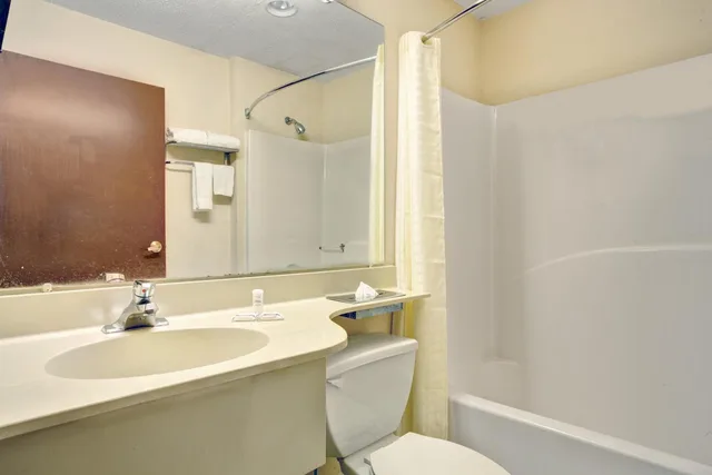 جناح بجاكوزي، Microtel Inn &amp; Suites by Wyndham Union City/Atlanta Airport 4/6