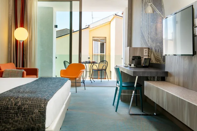 غرفة بريفيليج بسرير كينج بشرفة مع أريكة، MERCURE FIRENZE CENTRO 10/10