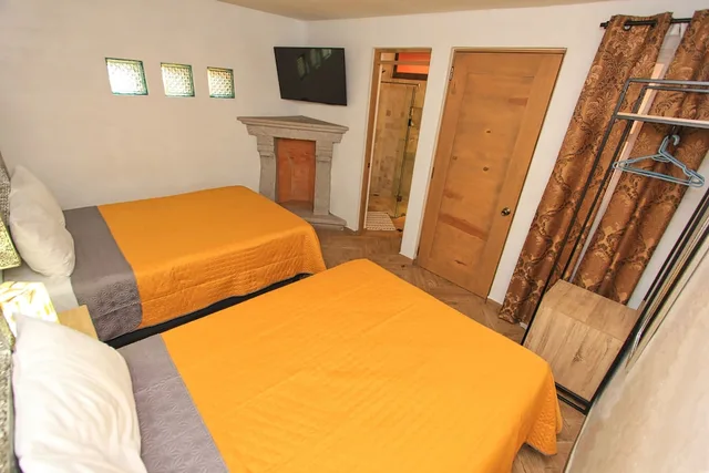 Design, 2 Double Beds، El Secreto 2/9