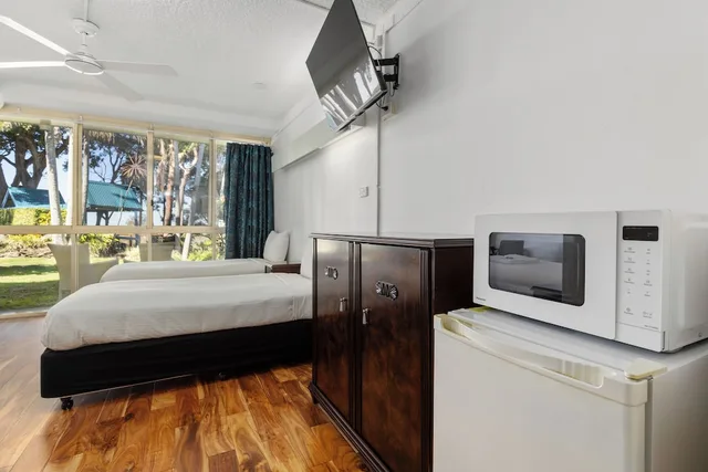 River, Queen Bed, Large، Motel Miramar 2/7