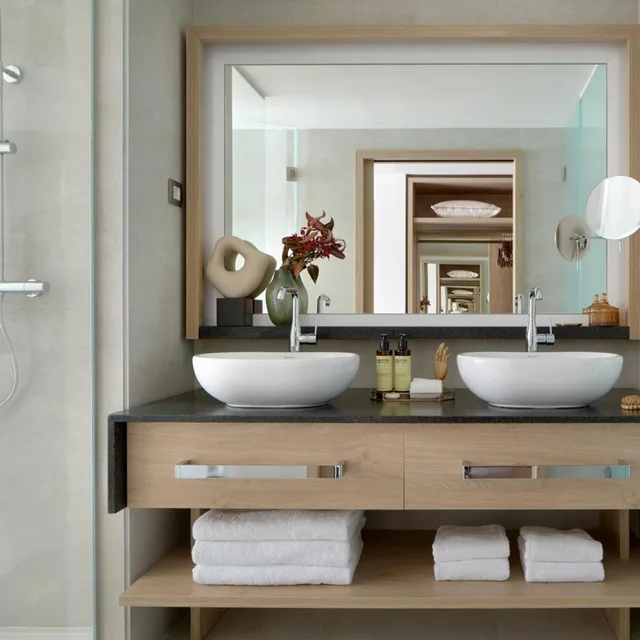 2 Bedrooms, Beyond Me, Suite, Single Bed, Hot Tub، ME Barcelona 1/1