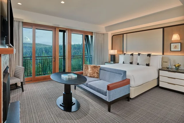 غرفة بسرير كينج بإطلالة على الجبل، The Ritz Carlton Lake Tahoe 1/7
