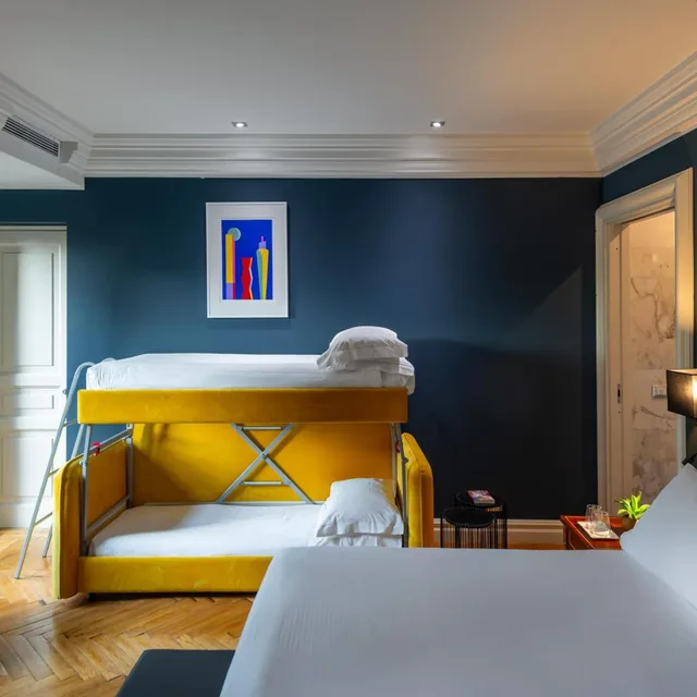 جناح جونيور، Hotel Principe Torlonia 6/10