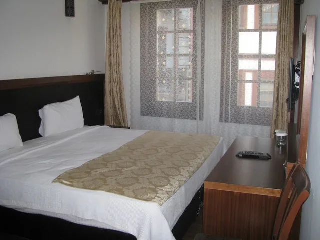 غرفة قياسية بسريرين منفصلين، Simre Hotel 1/3