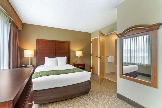 جناح بسرير كينج، Spark by Hilton Wilmington 1/9