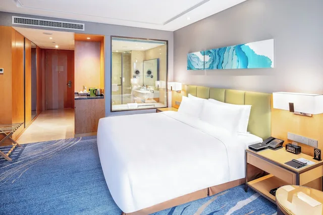 غرفة قياسية بسرير كينج بإطلالة على النهر، Holiday Inn Neijiang Riverside 5/7
