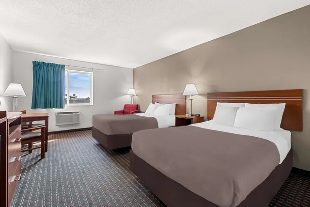 غرفة بسرير مزدوج، Rodeway Inn Rapid City SD 2/10