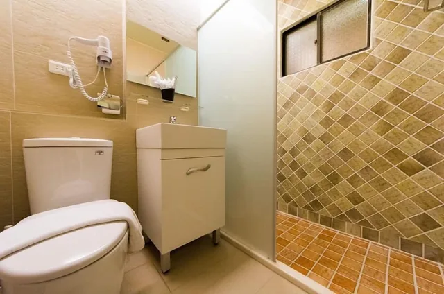 غرفة عائلية بسرير كينج وسريرين مزدوجين، LITHO Hostel 4/4