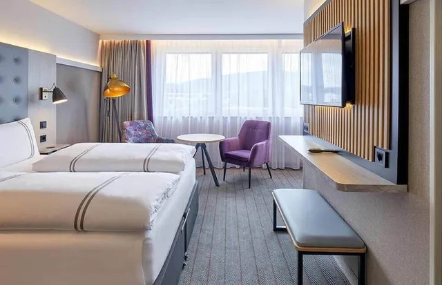 Superior, Double Bed, Premier Inn Lindau Hotel 4/10