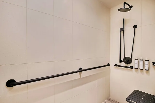 غرفة بسرير كينج، AC Hotel Downtown Los Angeles 7/7