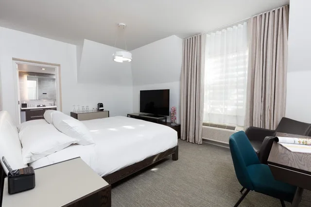 لوفت، Hotel Le Bonne Entente 1/3