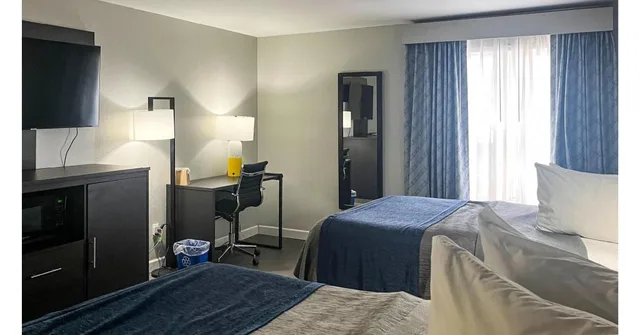 غرفة بسريرين كوين لغير المدخنين بمطبخ، Motel6 Chillicothe, MO 2/10