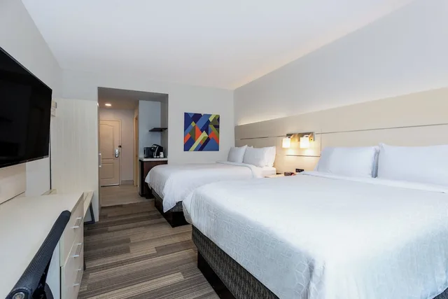 غرفة قياسية بسريرين كوين، Holiday Inn Express and Suites Orlando - International Drive 1/7