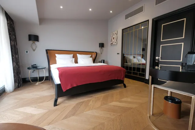 غرفة سوبيريور بسرير مزدوج بشرفة بإطلالة جزئية على البحر، Nordstern Hotel Galata 2/5
