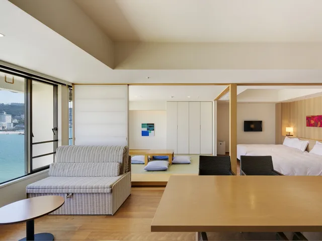 Japanese Western, Twin Beds, 2 Futon Beds, Ocean View, Royal Floor، Shiraraso Grand Hotel 6/10