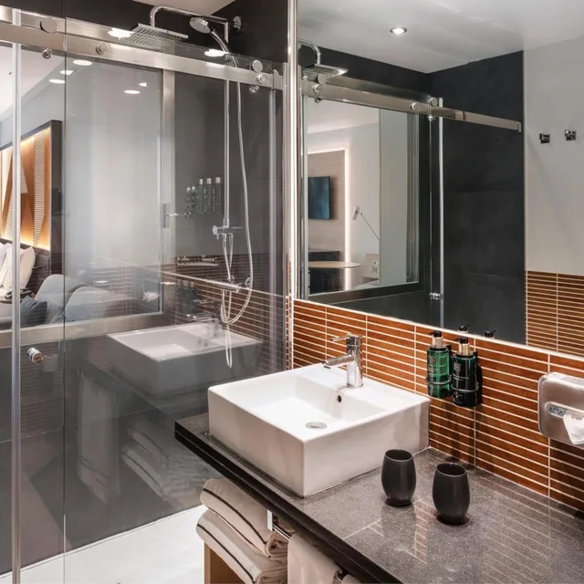 The Level, Premium, King Bed، Melia Avenida America 5/9