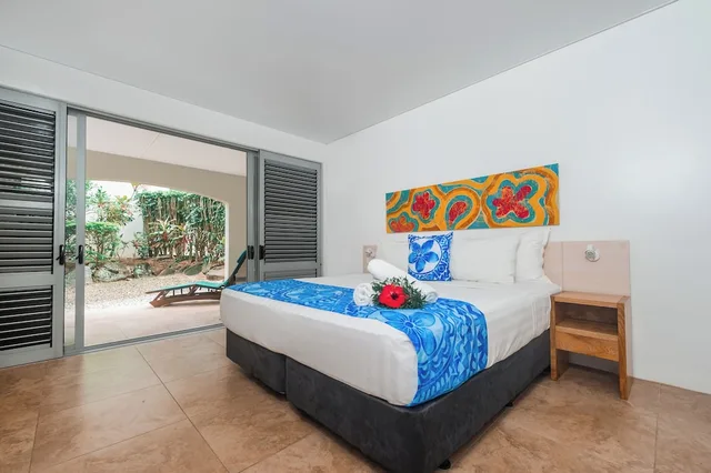 2 Bedrooms, Suite, Pool Side, Sunset Resort 1/5