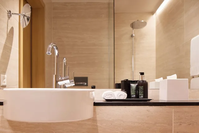 شقة بسرير كينج وسرير كوين بغرفتي نوم مع أريكة، Adina Apartment Hotel Geneva 6/6