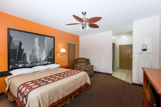 جناح بسرير كينج، Super 8 By Wyndham Salina 2/4