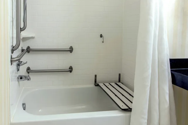 Room, King Bed, Accessible, Fairfield Inn Suites By Marriott Canton 6/7