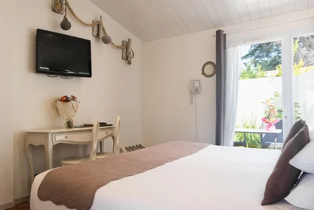 Charme، HOTEL RESTAURANT & SPA(FORMERLY PLAISIR PLAISIR) 6/9
