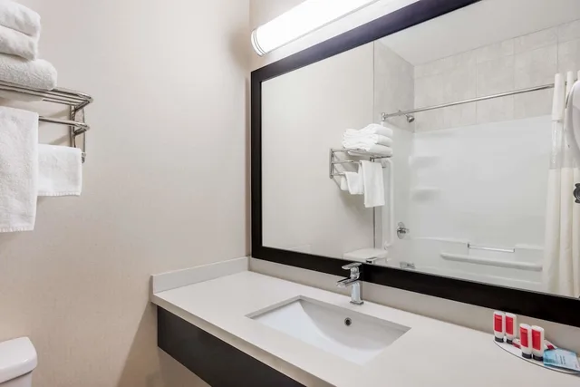 Room, 2 Double Beds, Super 8 Watrous 3/3