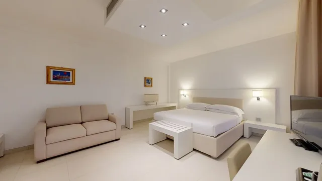 غرفة قياسية بسرير كوين، Monte Sarago 2/9
