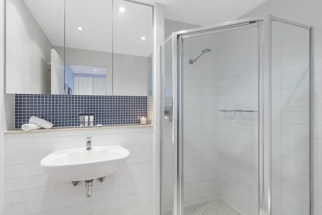 Oaks Glenelg Liberty Suites, Adelaide 79/80