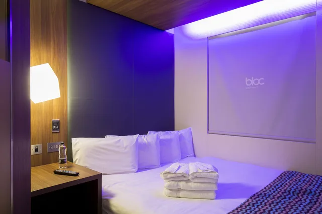 Standard, King Bed, No Window، Bloc Hotel Birmingham 5/9