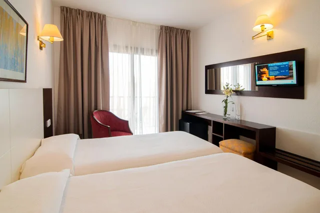 غرفة بسرير مزدوج، Hotel Amoros 2/10