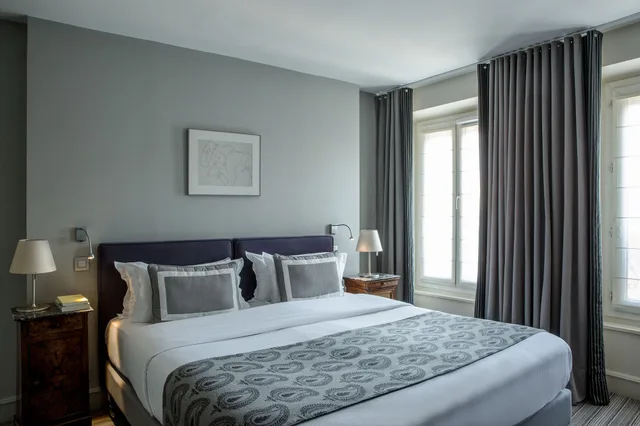 غرفة ديلوكس بسرير كوين بشرفة، Hotel Parc Saint Severin 1/5