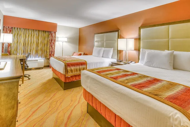 Room, 2 Queen Beds, Accessible, La Quinta Inn Suites Pigeon Forge 3/10