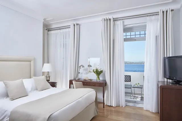 غرفة ديلوكس بسرير مزدوج بإطلالة جزئية على البحر، Poseidonion Grand Hotel 1/3
