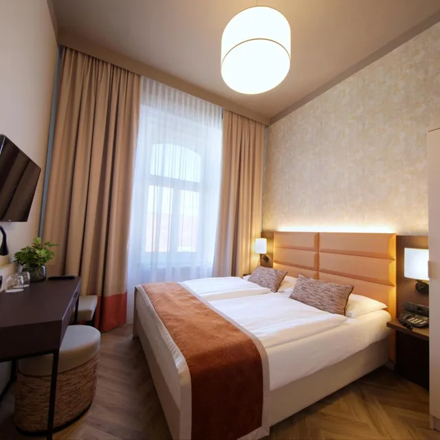غرفة صغيرة بسرير كينج، HOTEL DREI KRONEN VIENNA CITY 4/10