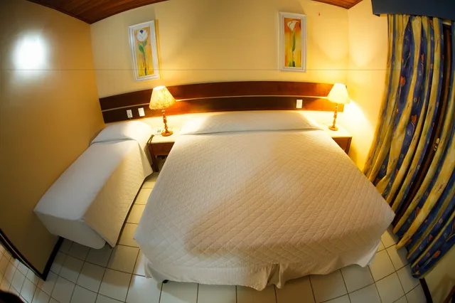 غرفة اقتصادية ثلاثية بفراش فوتون وسرير كينج وسرير فردي، Hotel La Foret 2/8