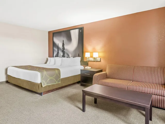 Suite, King Bed, Super 8 Meadow Lake 3/5