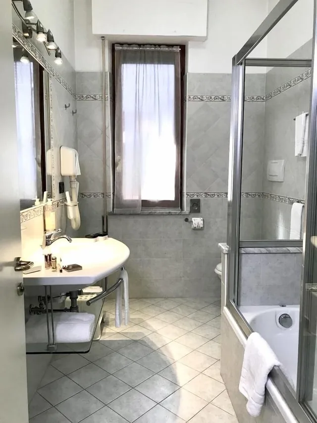 Basic, Twin Beds, Terrace, Gardenia Hotel 3/5