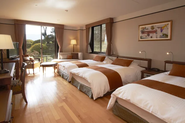 غرفة ثلاثية بثلاثة أسرّة بإطلالة على الحديقة، Hotel de Yama, Hakone Lakeside 1/1