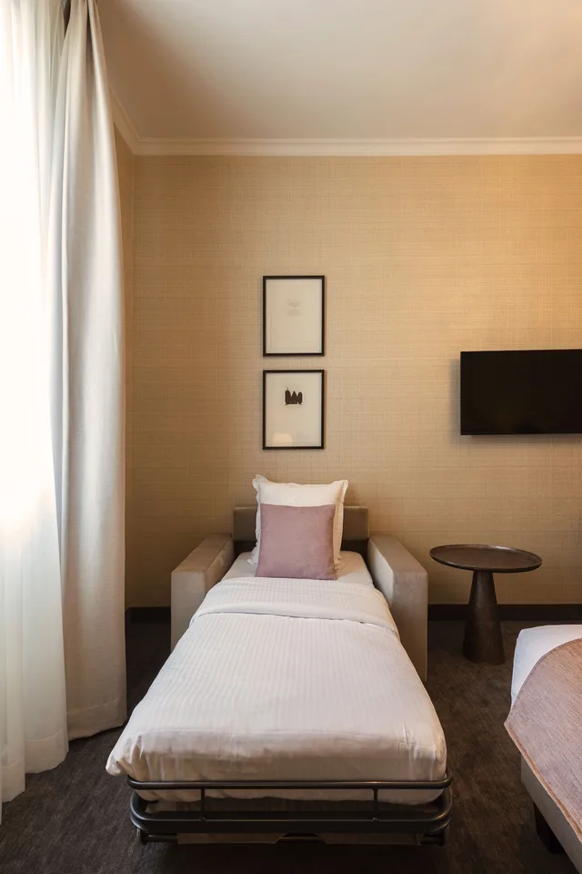 Superior Triple Room, Hotel Dukes Arches 1/4