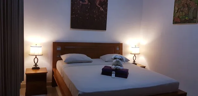 غرفة عائلية بسريرين كوين مع أريكة، Kusnadi Hotel 3/6