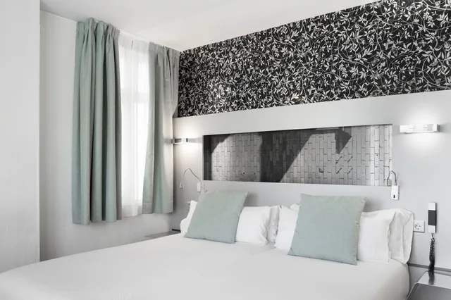 غرفة سوبيريور رباعية بشرفة، Petit Palace Plaza Mayor 1/4