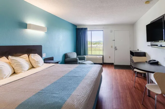 غرفة ديلوكس بسرير مزدوج، Motel6 Lexington, VA 3/10