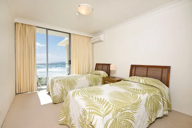 2 Bedrooms, Apartment, Queen and Twin Beds, Ocean Front, Kitchen، Berkeley on the Beach 2/6