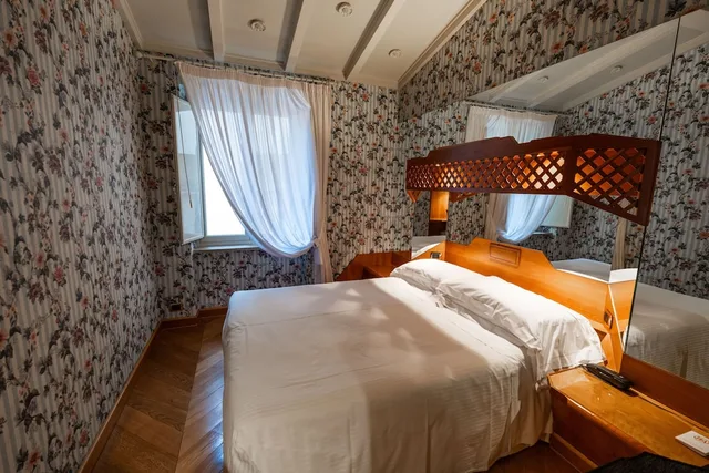 Room, Single, Queen Bed, Hotel Sant' Anna 1/7