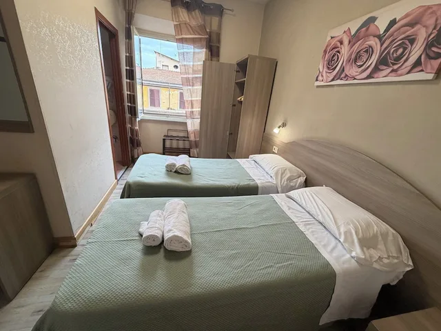 Room, Double Bed, Concorde Hotel 1/4