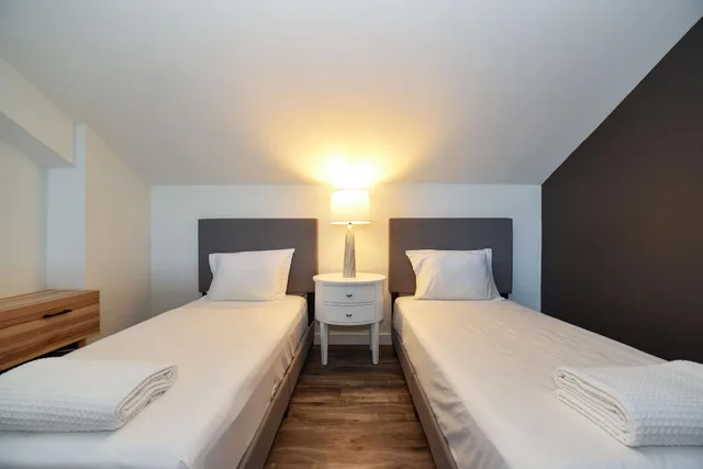 جناح عائلي، The Locale Hotel Grand Cayman 2/6