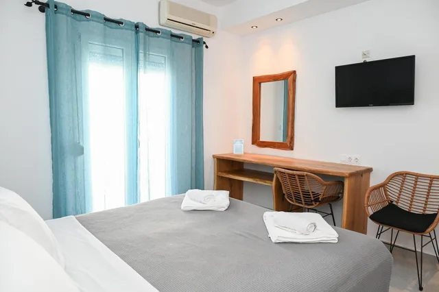 غرفة بسرير مزدوج بإطلالة على البحر، Glaronissia Hotel 10/10