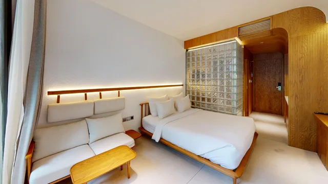 غرفة بريميير بسرير كينج بإطلالة على المسبح، Cityhouse - City Oasis 1/1