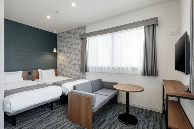 Superior Twin Room, M's Hotel Nijojo Oike 1/3