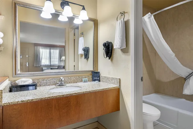 غرفة بسرير كينج، Best Western Cottonwood Inn 8/9